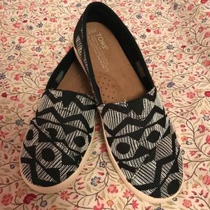 NIB Toms Avalon Sneaker